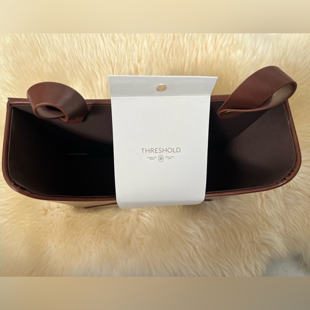 NWT Threshold Faux Leather Wall Pocket - Picture 6 of 11